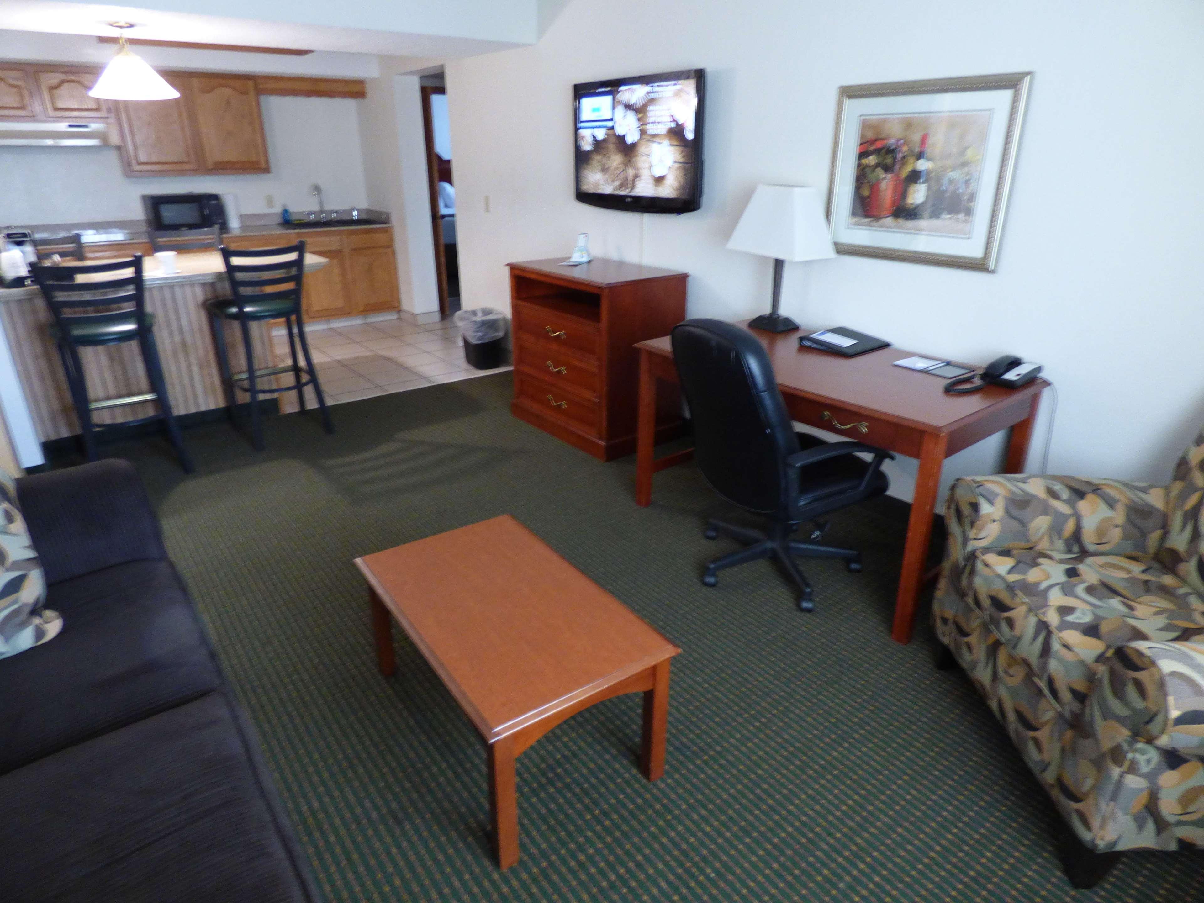 Best Western Plus Longbranch Hotel & Convention Center Cedar Rapids Eksteriør billede