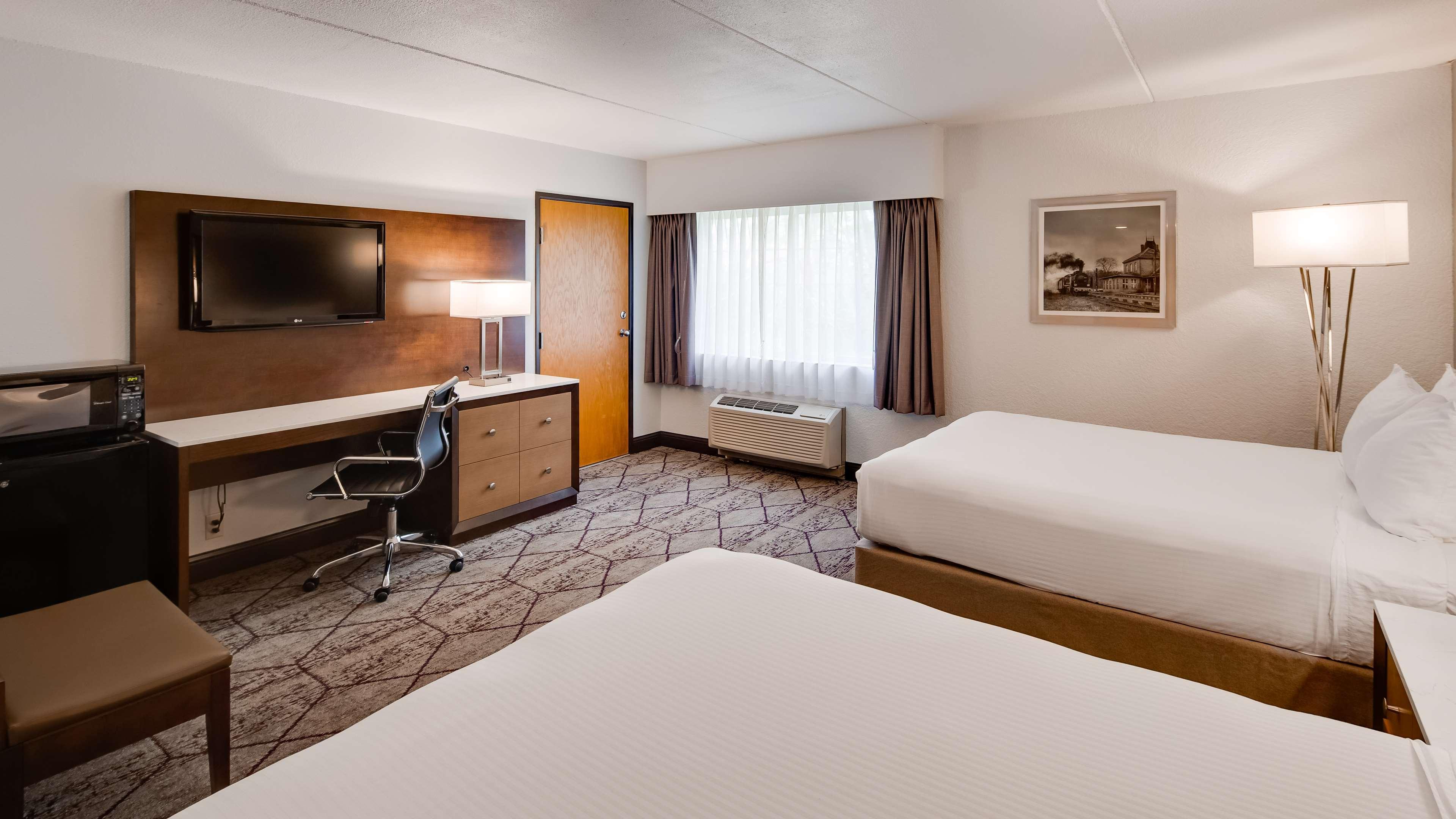 Best Western Plus Longbranch Hotel & Convention Center Cedar Rapids Eksteriør billede