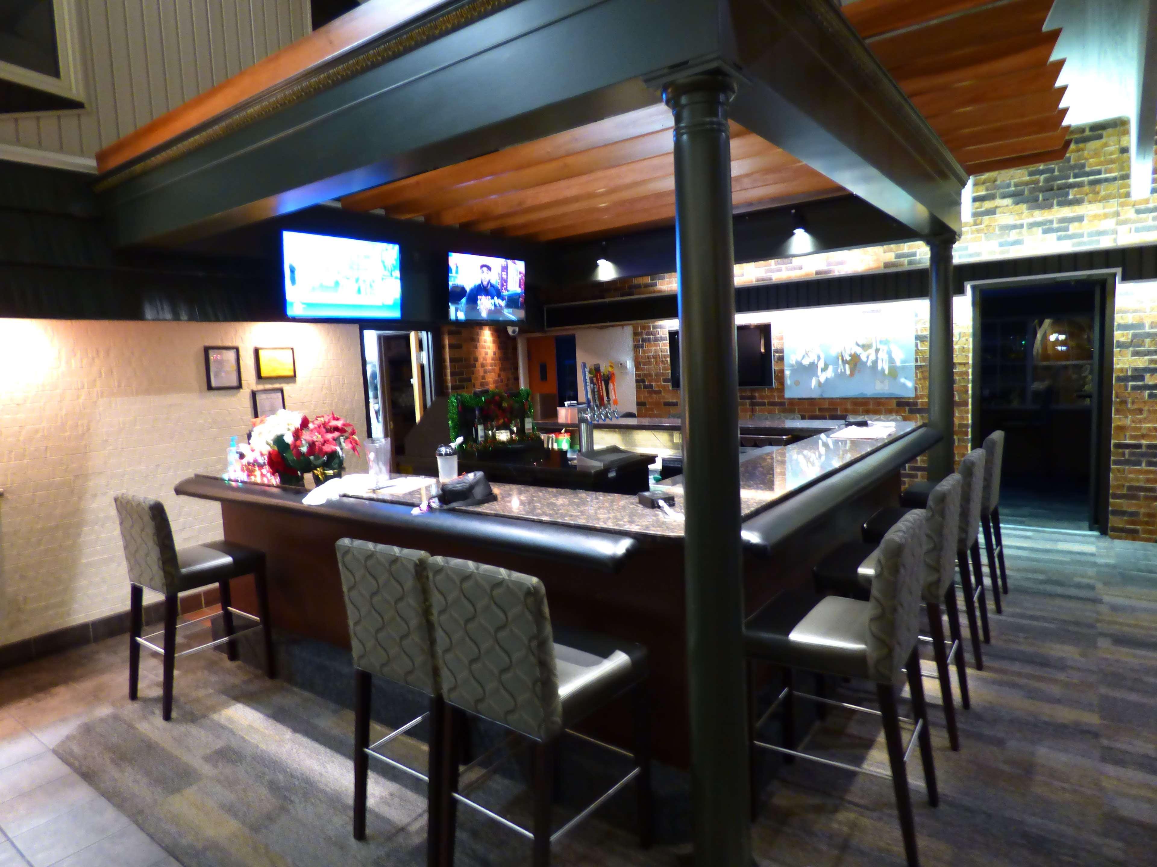 Best Western Plus Longbranch Hotel & Convention Center Cedar Rapids Eksteriør billede