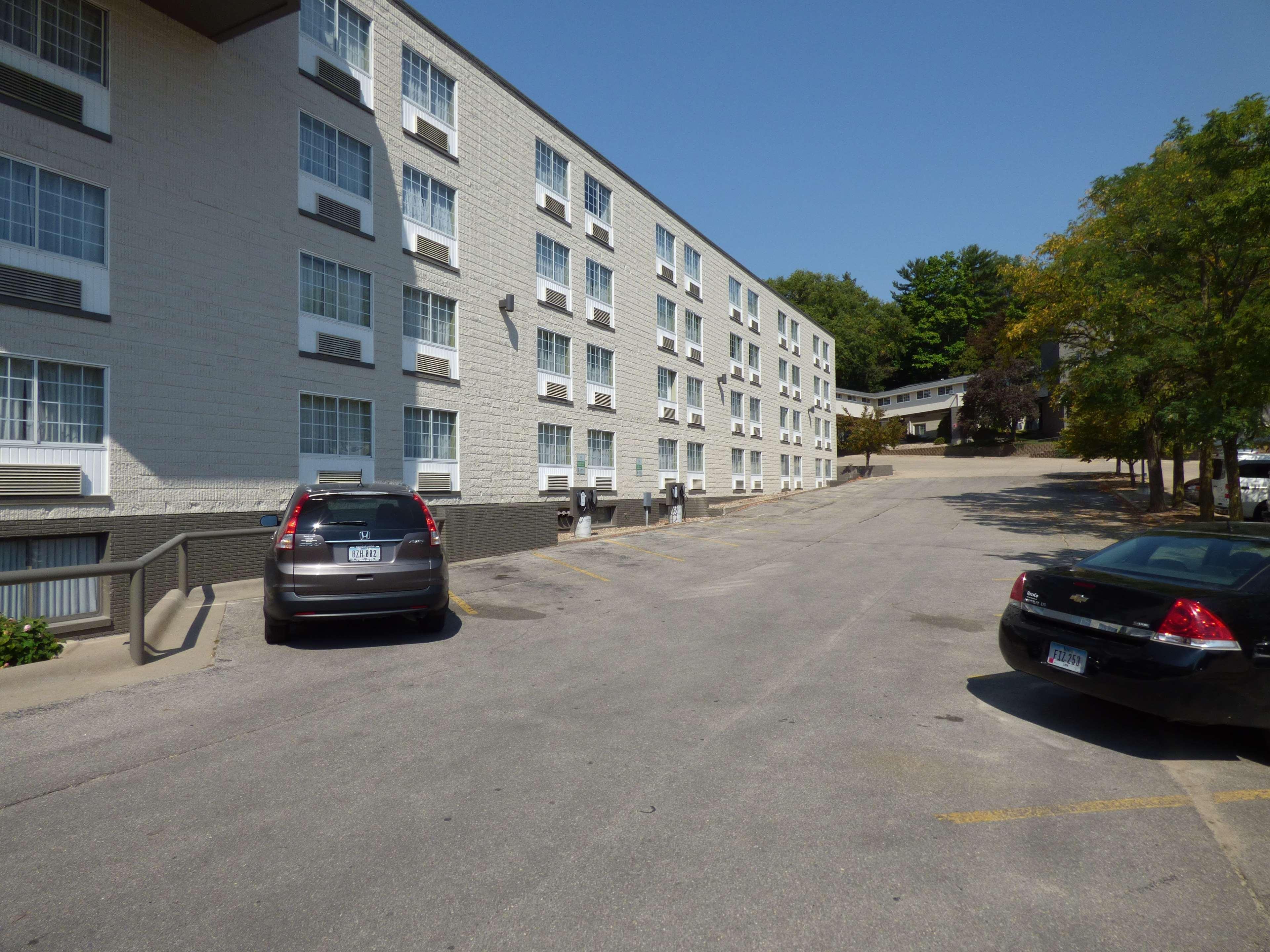 Best Western Plus Longbranch Hotel & Convention Center Cedar Rapids Eksteriør billede