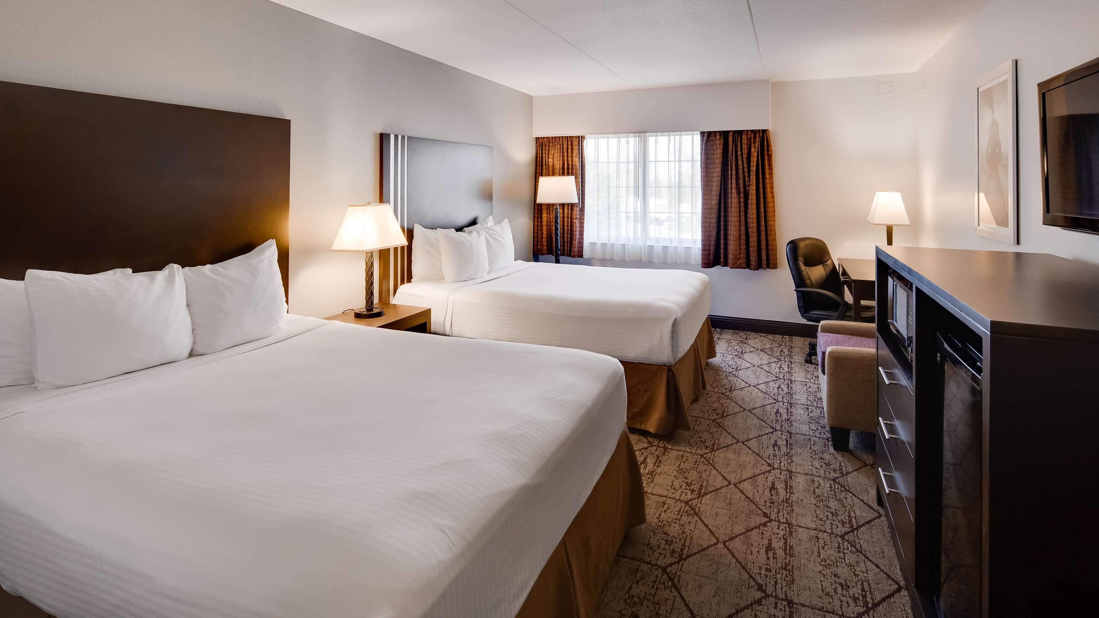 Best Western Plus Longbranch Hotel & Convention Center Cedar Rapids Eksteriør billede