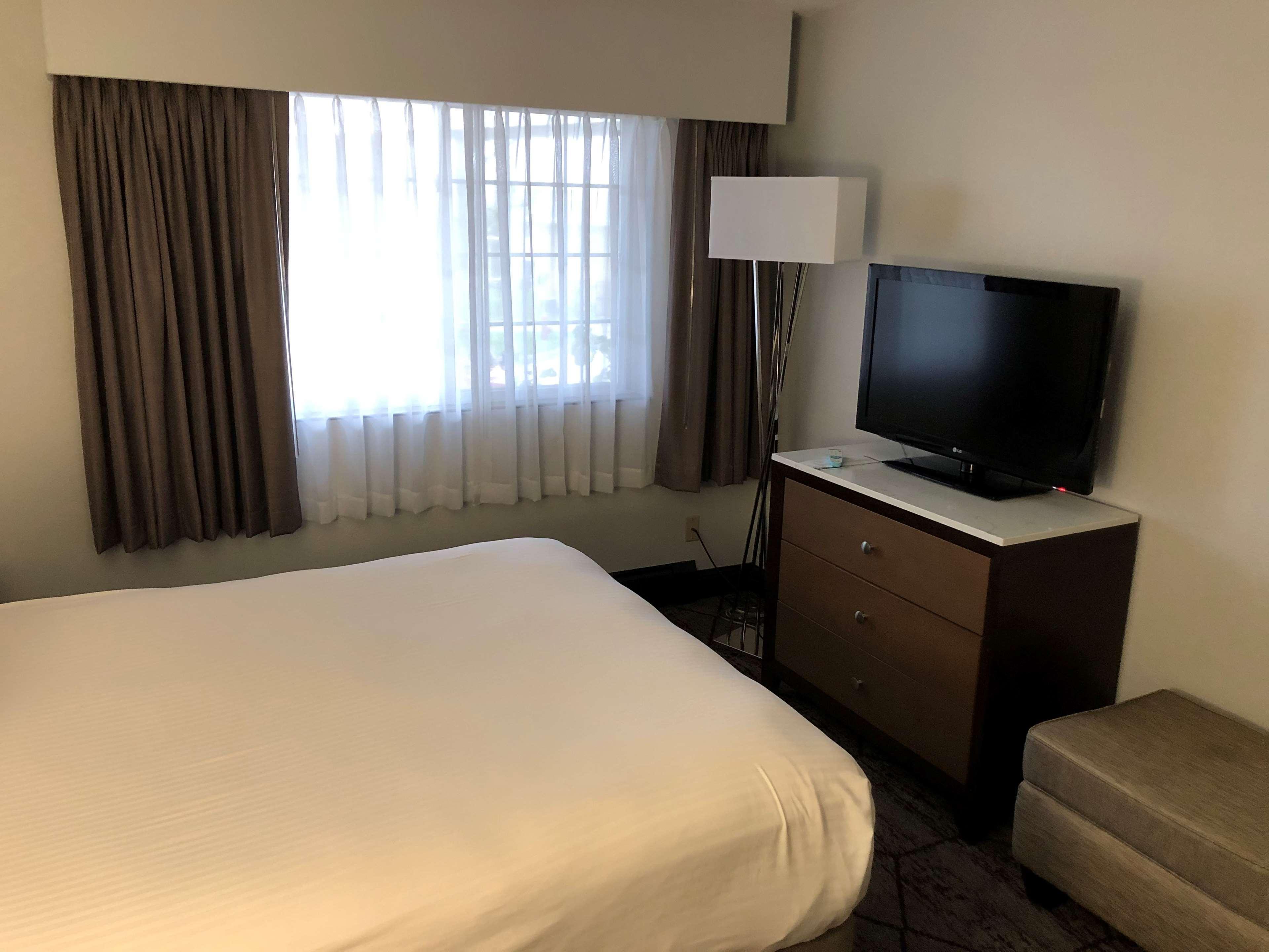 Best Western Plus Longbranch Hotel & Convention Center Cedar Rapids Eksteriør billede