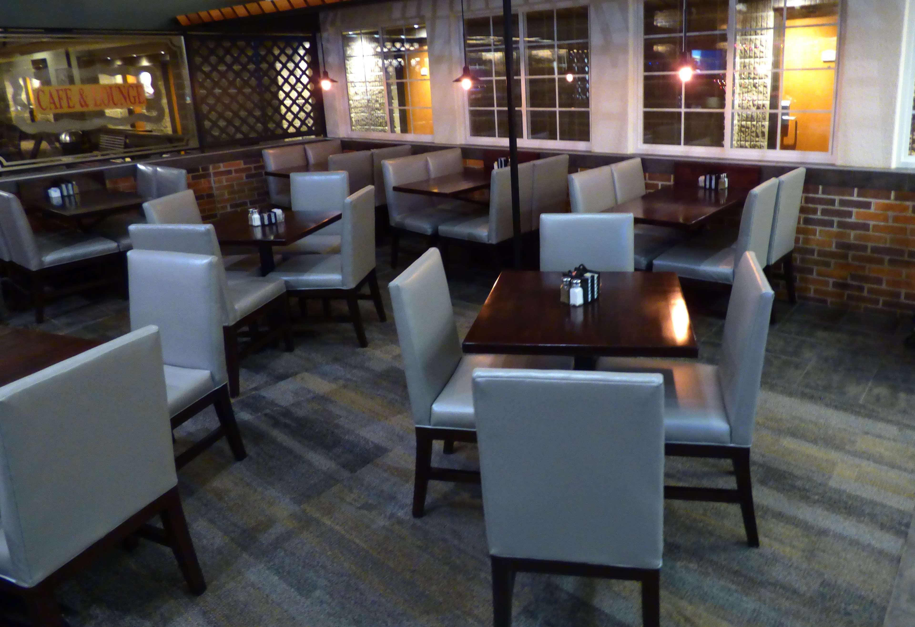 Best Western Plus Longbranch Hotel & Convention Center Cedar Rapids Eksteriør billede