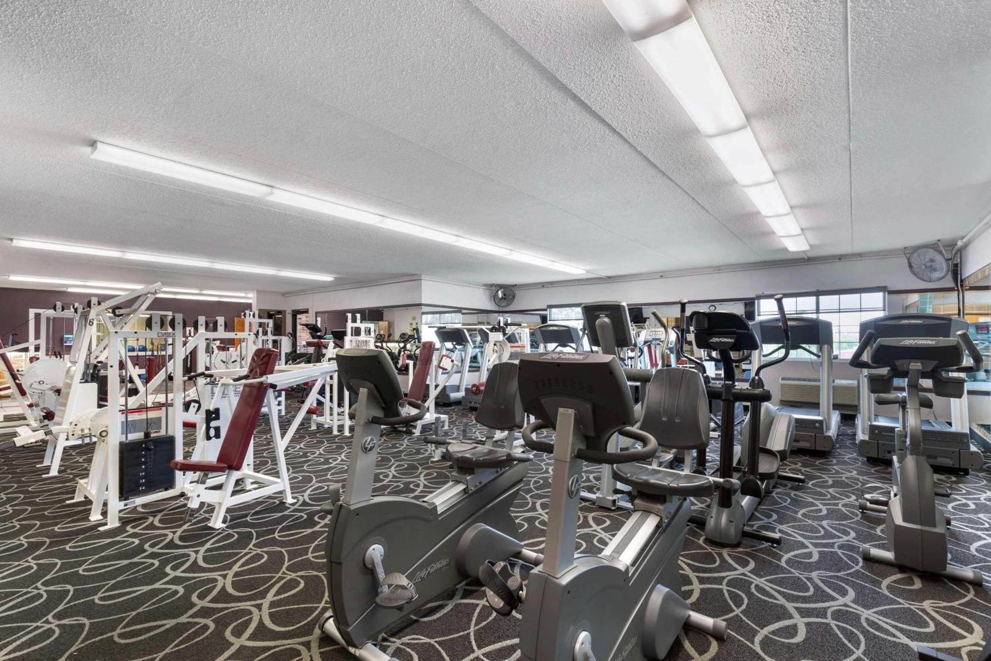 Best Western Plus Longbranch Hotel & Convention Center Cedar Rapids Eksteriør billede